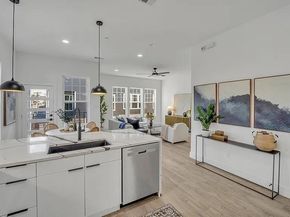 631 N Tyler Street  202, Dallas Texas 75208