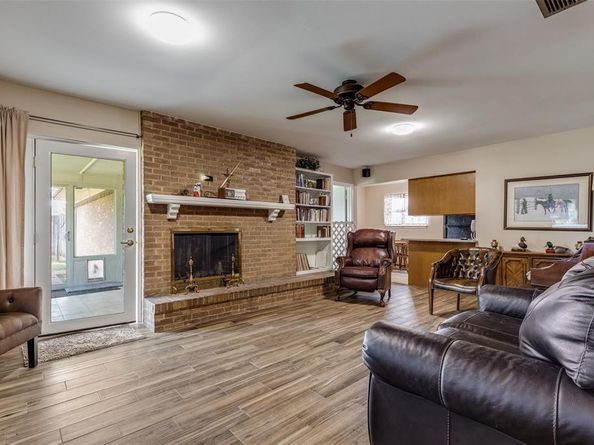3726  Ridgeoak Way , Farmers Branch Texas 75244