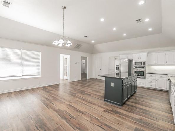 2414  Green Park Drive , Arlington Texas 76017