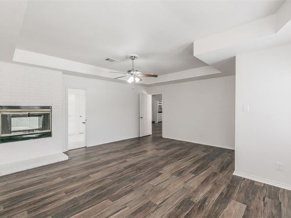 2414  Green Park Drive , Arlington Texas 76017