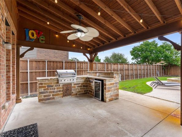 5732  Chateau Drive , Sachse Texas 75048