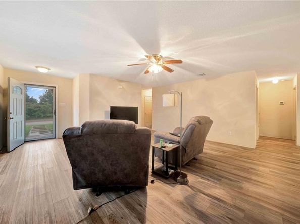 2817  Maegen Circle , Fort Worth Texas 76112