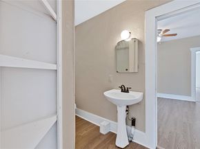 1038 E Maddox Avenue , Fort Worth Texas 76104