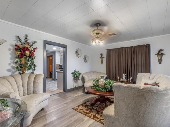 3002  Mecca Street , Fort Worth Texas 76119
