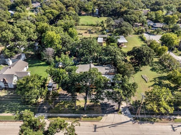 3002  Mecca Street , Fort Worth Texas 76119