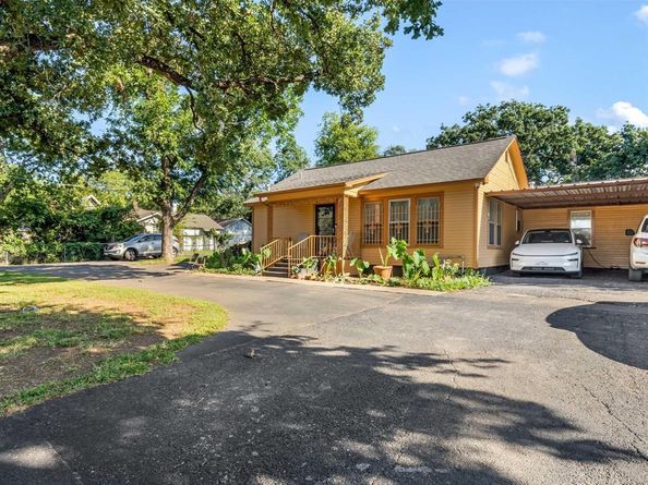 3002  Mecca Street , Fort Worth Texas 76119