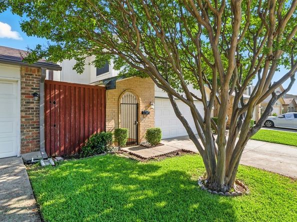 2819  Capella Circle , Garland Texas 75044