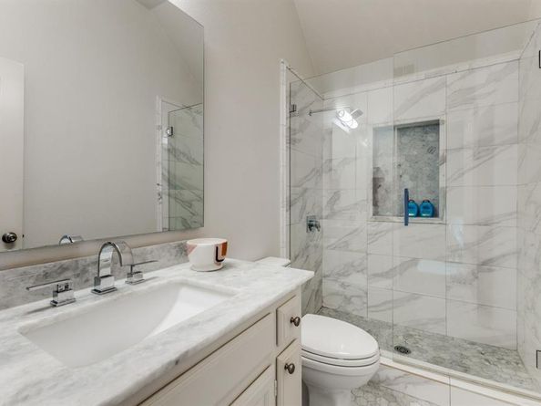 6748  Lakewood Boulevard , Dallas Texas 75214