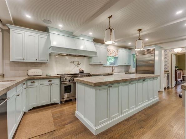 6748  Lakewood Boulevard , Dallas Texas 75214