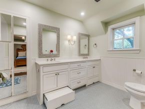 6748  Lakewood Boulevard , Dallas Texas 75214