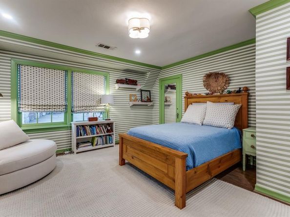 6748  Lakewood Boulevard , Dallas Texas 75214