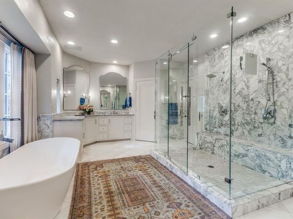 6748  Lakewood Boulevard , Dallas Texas 75214