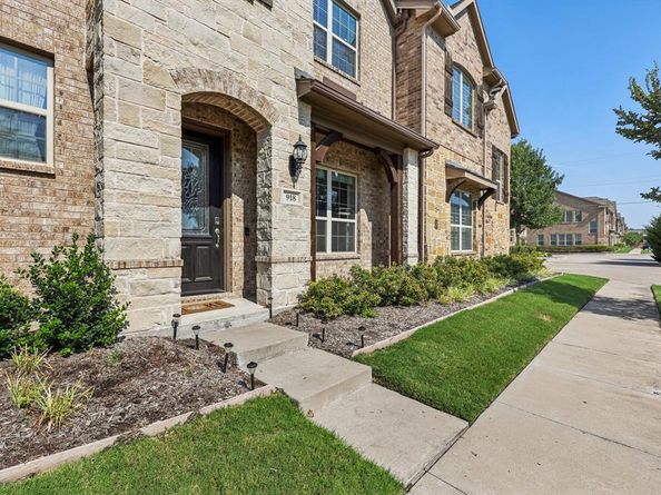 918  Dartford Drive , Richardson Texas 75081