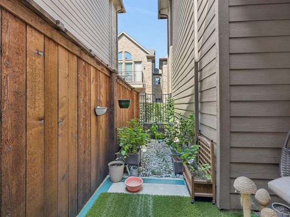 918  Dartford Drive , Richardson Texas 75081