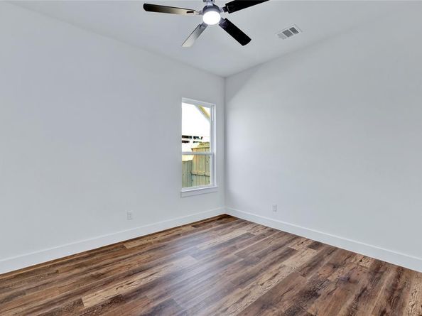 1210  Gannon Lane , DeSoto Texas 75115