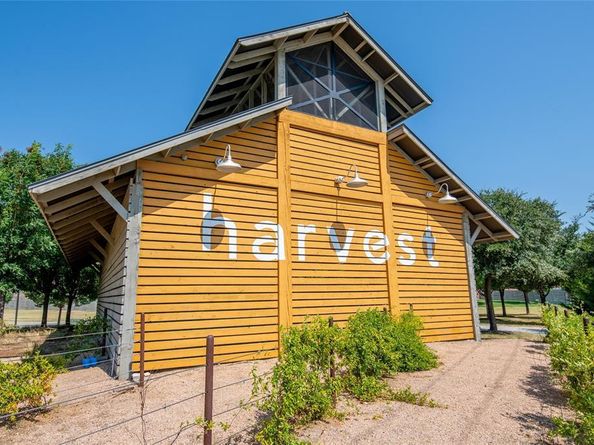 1420  6th Street , Argyle Texas 76226