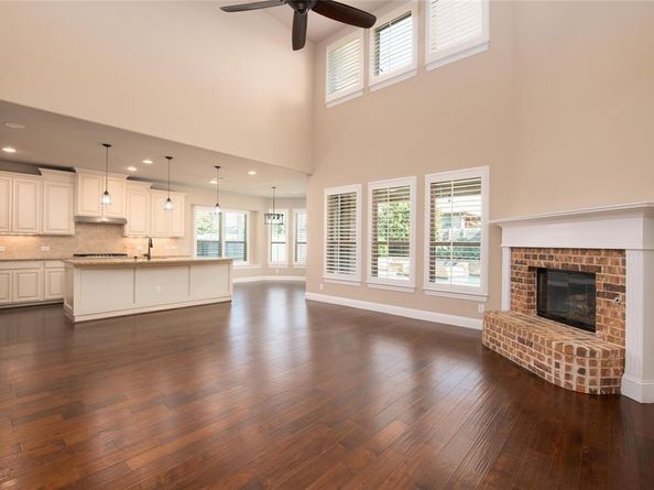 1420  6th Street , Argyle Texas 76226