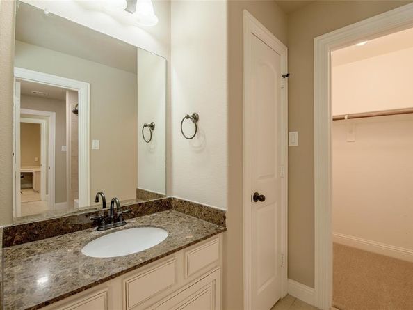 1420  6th Street , Argyle Texas 76226
