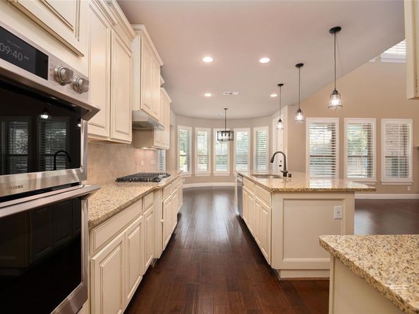 1420  6th Street , Argyle Texas 76226