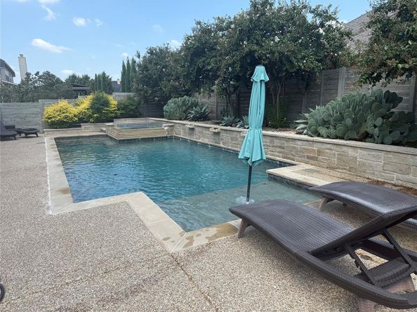 1420  6th Street , Argyle Texas 76226