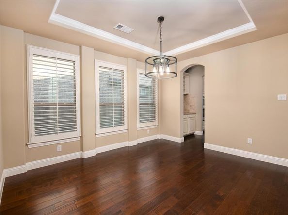 1420  6th Street , Argyle Texas 76226