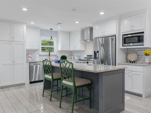 13635  Spring Grove Avenue , Dallas Texas 75240