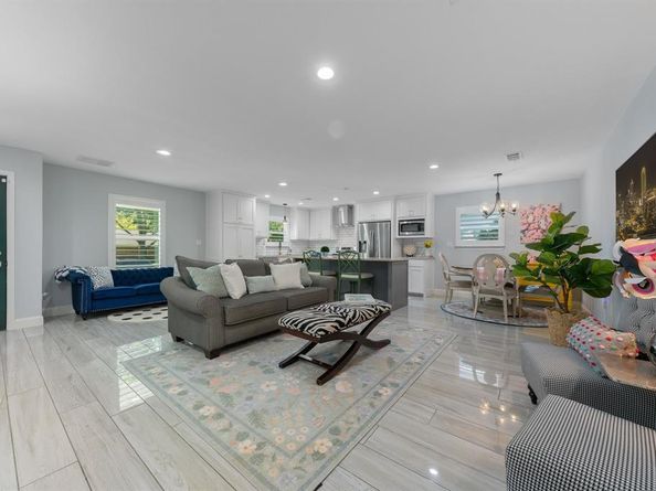 13635  Spring Grove Avenue , Dallas Texas 75240