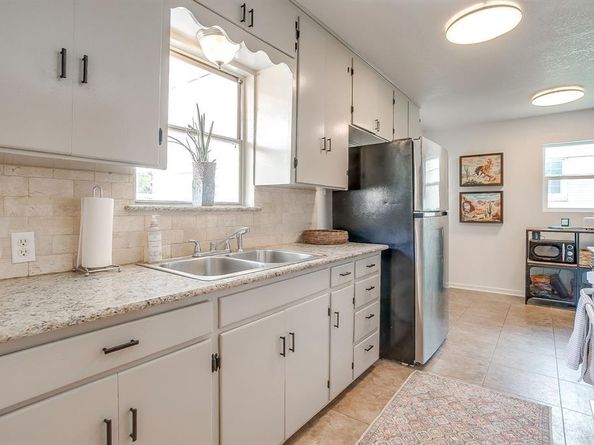 2904  Martin Lydon Avenue , Fort Worth Texas 76133