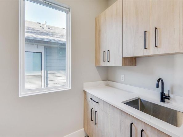 2333  Vagas Street , Dallas Texas 75219