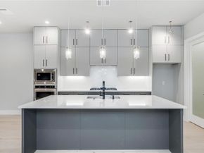 2333  Vagas Street , Dallas Texas 75219