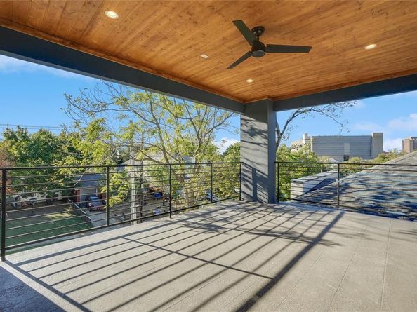 2333  Vagas Street , Dallas Texas 75219