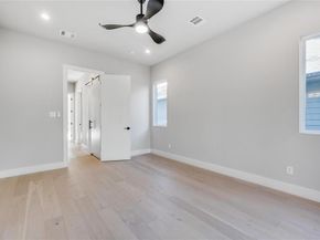 2333  Vagas Street , Dallas Texas 75219