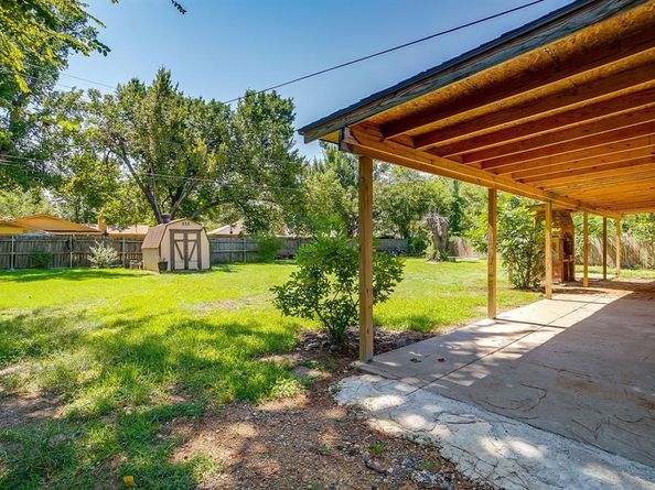 2728  Foxcroft Circle , Denton Texas 76209