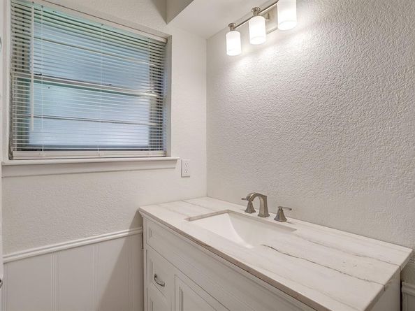 2728  Foxcroft Circle , Denton Texas 76209