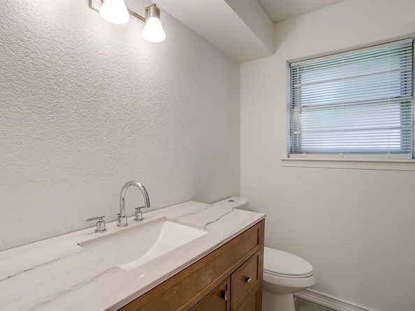 2728  Foxcroft Circle , Denton Texas 76209
