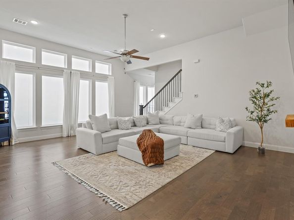 6744  Verandah Way , Irving Texas 75039