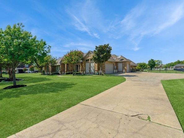 819  Equestrian Drive , Rockwall Texas 75032