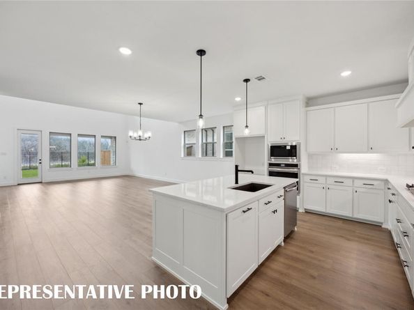 132  Scottish Way , Mansfield Texas 76063
