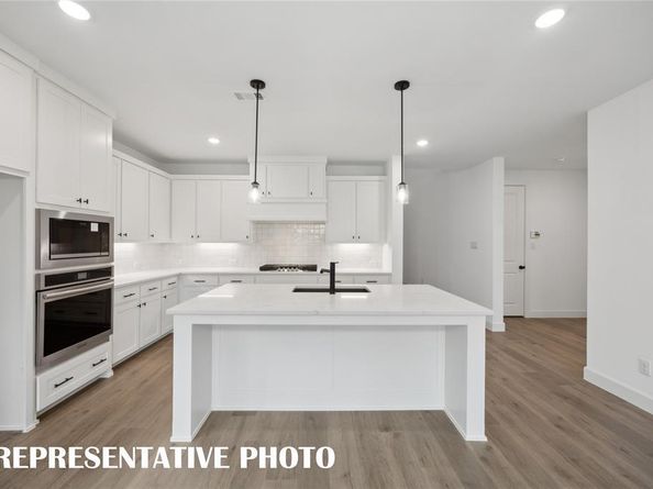 132  Scottish Way , Mansfield Texas 76063