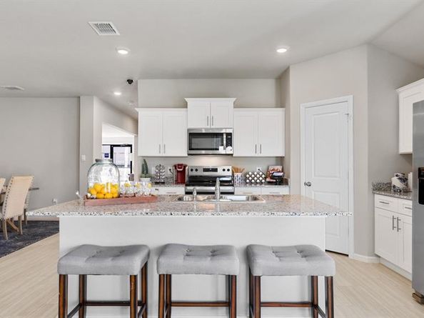 1749  GILLENS Avenue , Fort Worth Texas 76140