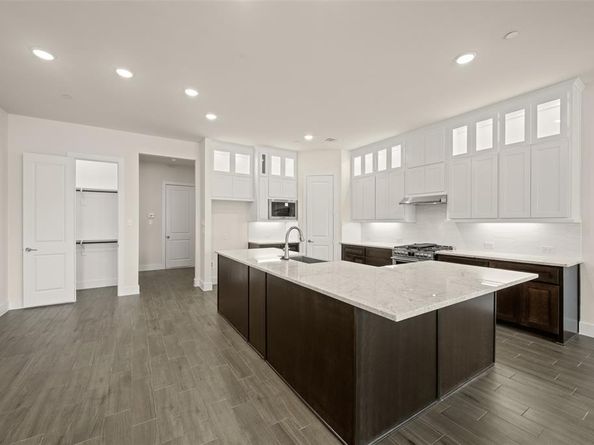 1850  Wittington  , Farmers Branch Texas 75234