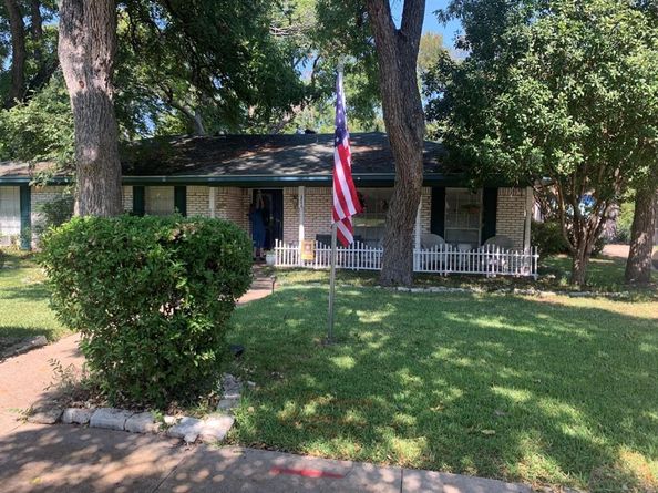 1244  Springbrook Drive , DeSoto Texas 75115
