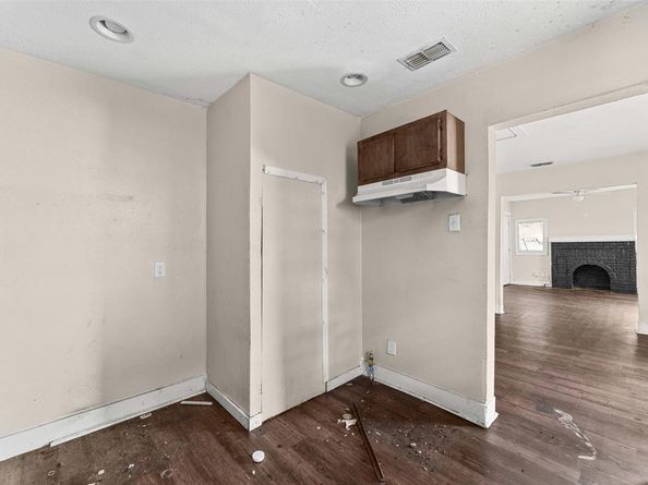 3716  Dildock Street , Dallas Texas 75215