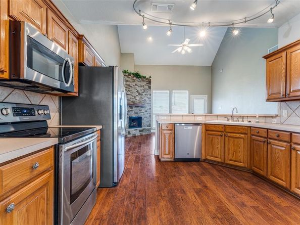 6100  Huntington Drive , Haltom City Texas 76137