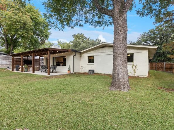 4416  Stonedale Road , Fort Worth Texas 76116