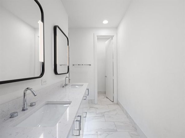 345  Mathey Court , Dallas Texas 75208