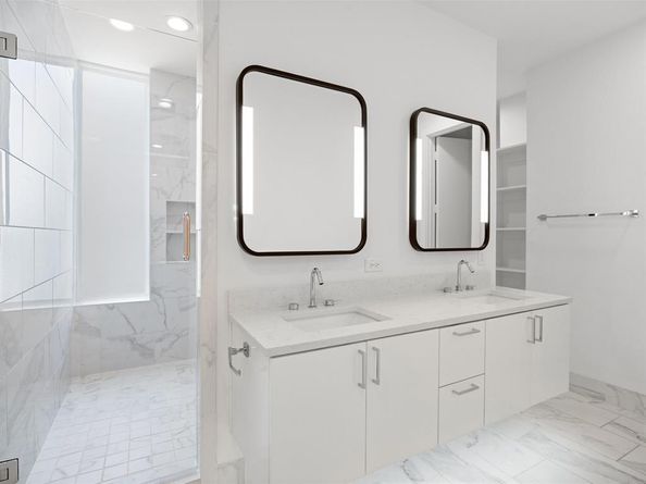 345  Mathey Court , Dallas Texas 75208