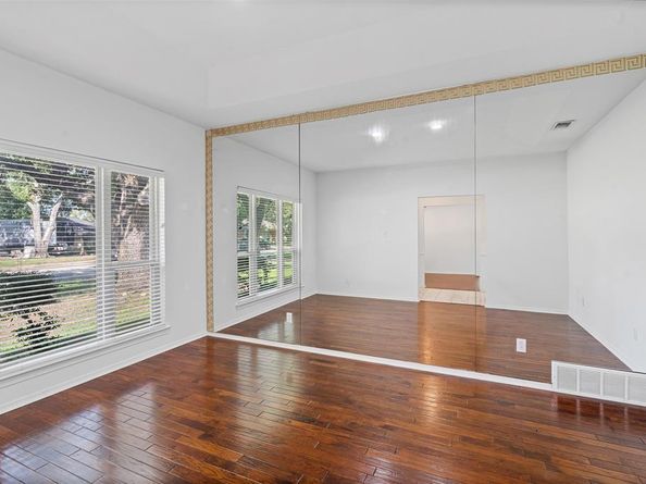 4275  Balboa Drive , Fort Worth Texas 76133