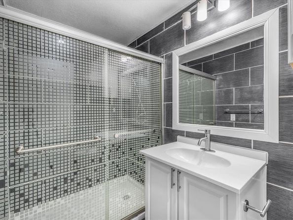 613  Oxford Park , Garland Texas 75043