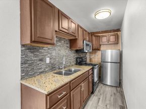 613  Oxford Park , Garland Texas 75043